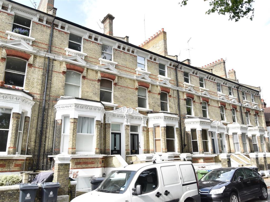 2 bed flat to rent in St. Andrews Square, Surbiton KT6 Zoopla