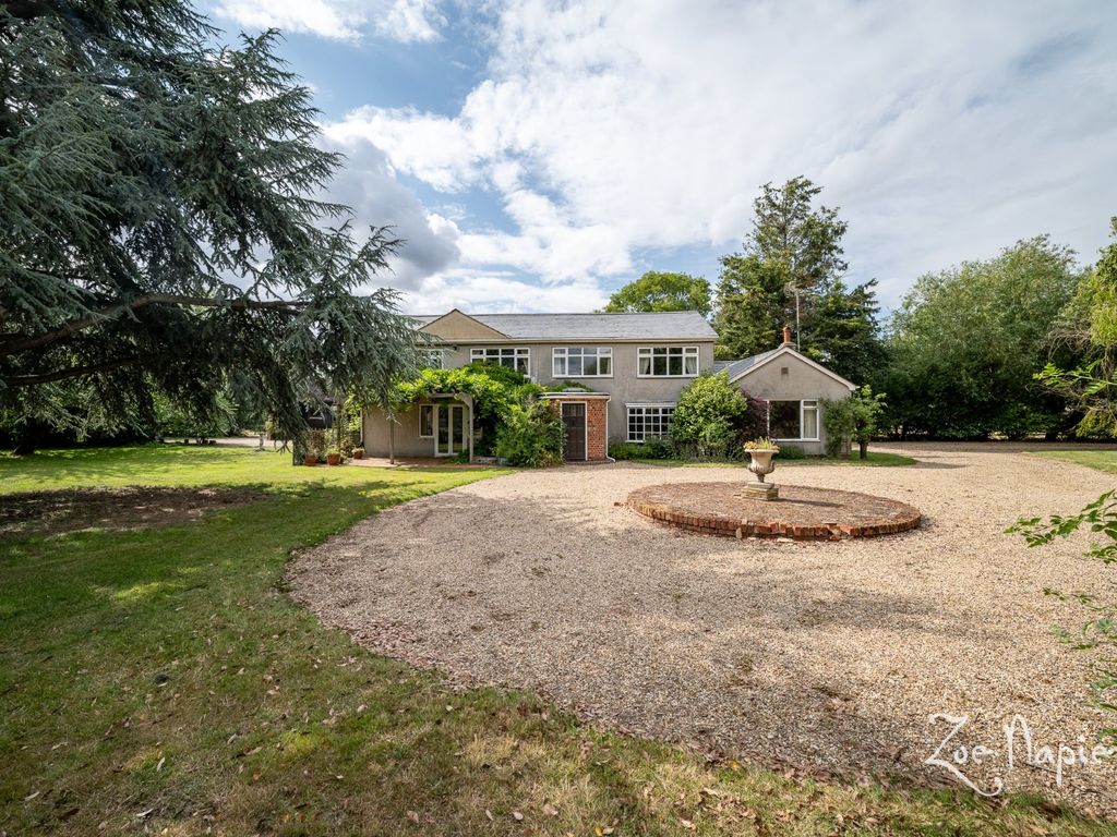 4 bed detached house for sale in Maldon Road, Kelvedon, Colchester CO5