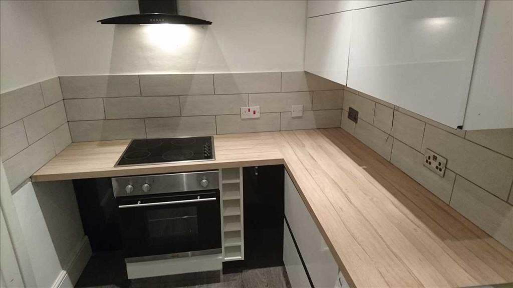 2 bed flat to rent in Flixton Road, Urmston, Manchester M41, £1,000 pcm Zoopla