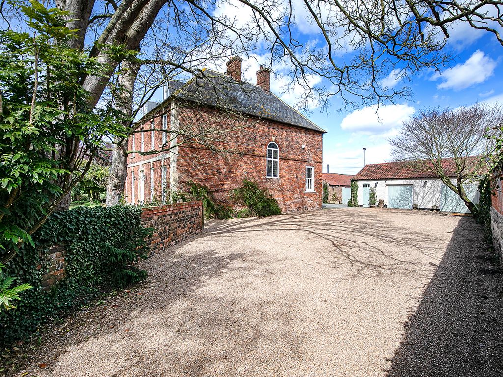 7 bed detached house for sale in Laughton Hall, Church Road