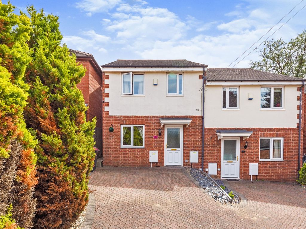 3 bed semidetached house for sale in Arran Hill, Thrybergh, Rotherham