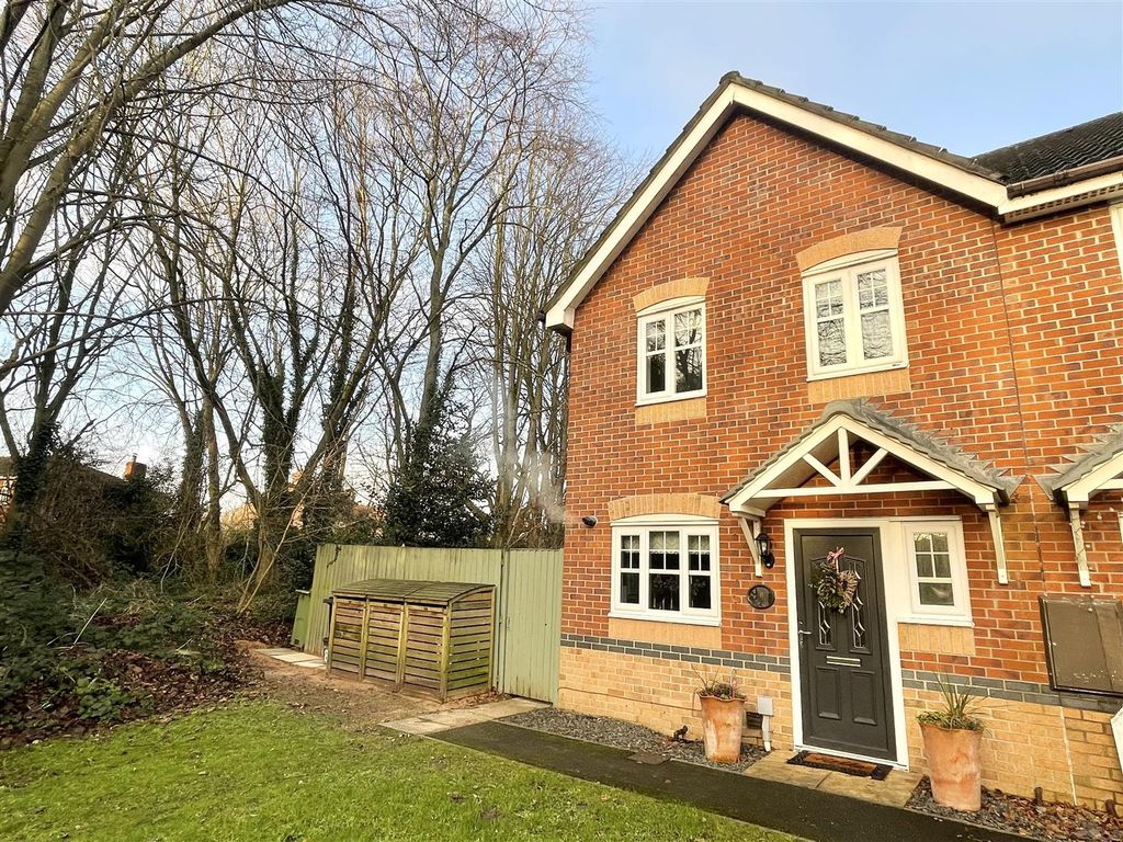 3 bed mews house for sale in Sandringham Place, Hartford, Northwich CW8