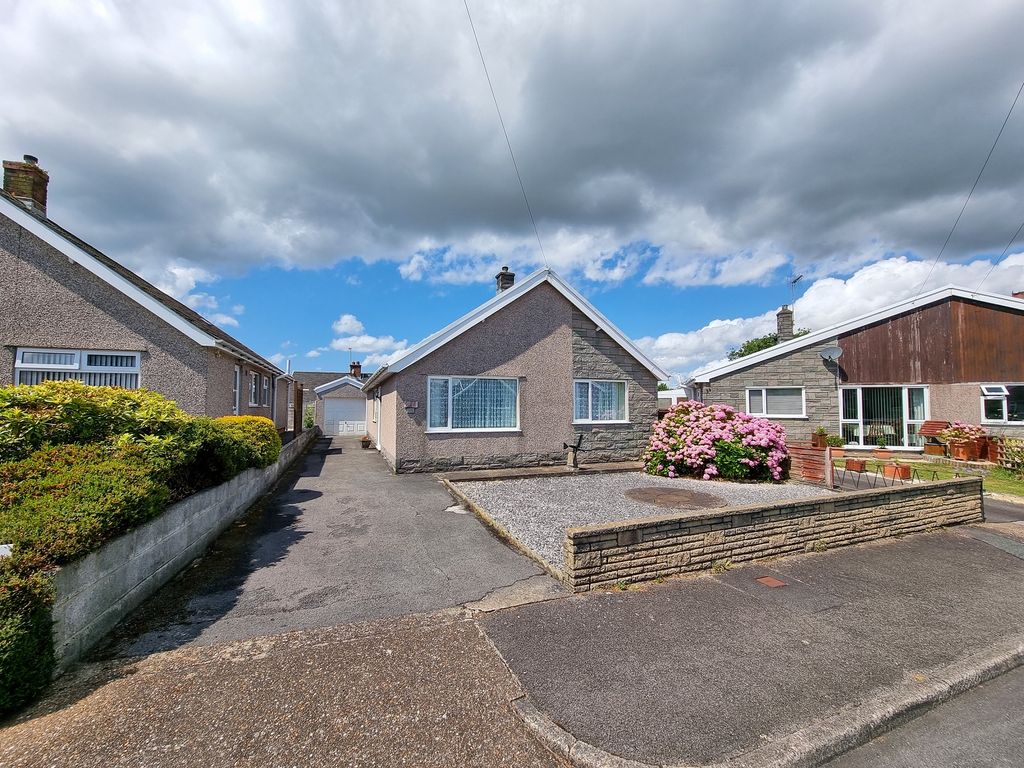 3 bed detached bungalow for sale in Summerland Park, Upper Killay