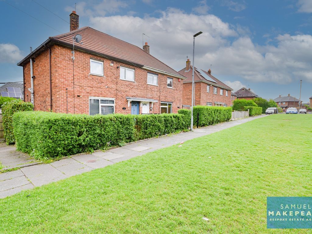3 bed semidetached house for sale in Brinscall Green, StokeOnTrent