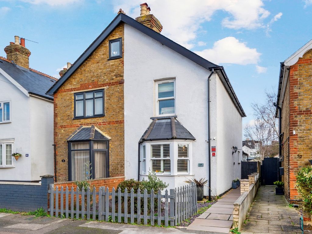 3 bed semidetached house for sale in Sunbury Lane, WaltonOnThames KT12 Zoopla