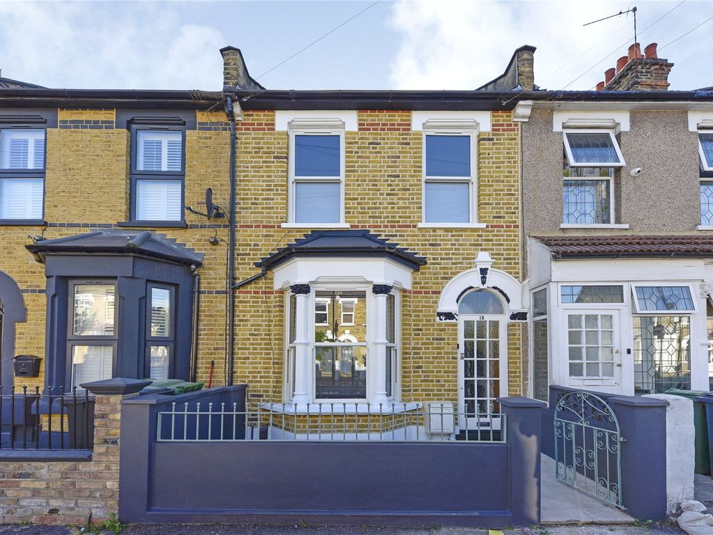 4 bed terraced house for sale in Wellington Road, Walthamstow, London
