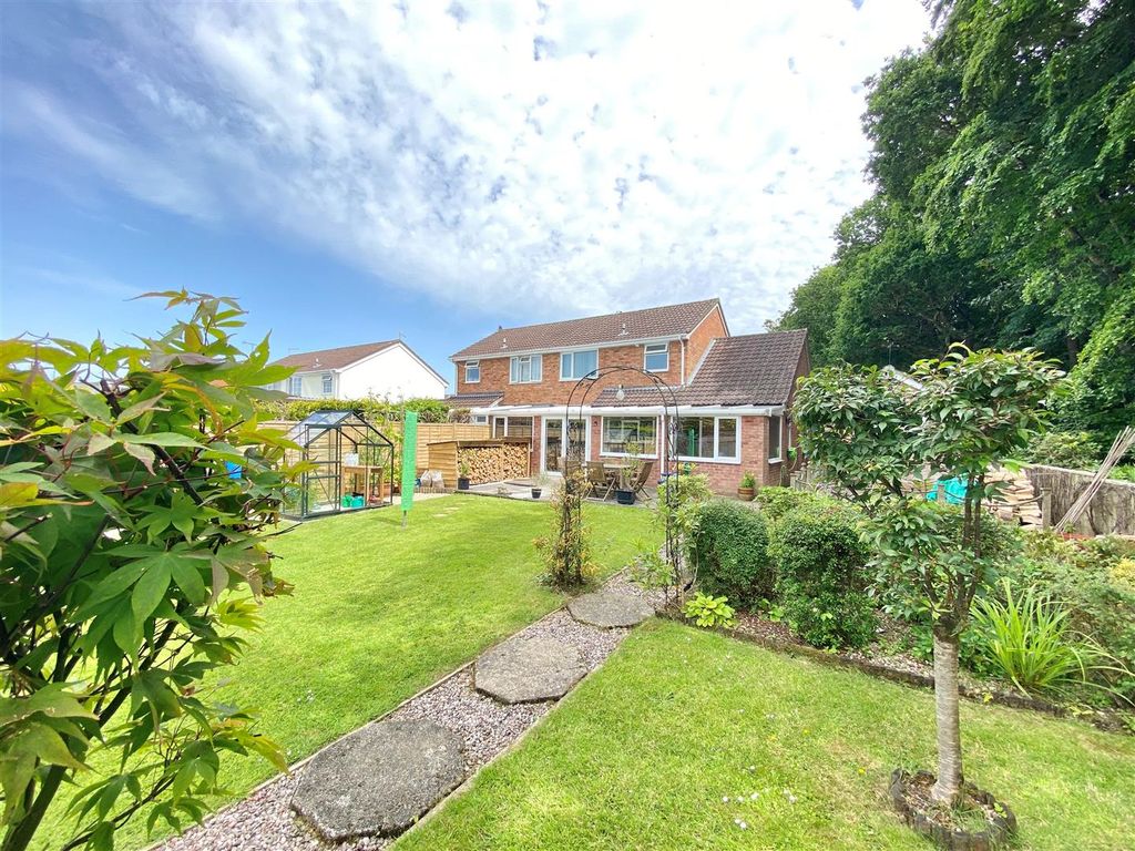 3 bed semidetached house for sale in Blakeland Road, Fremington