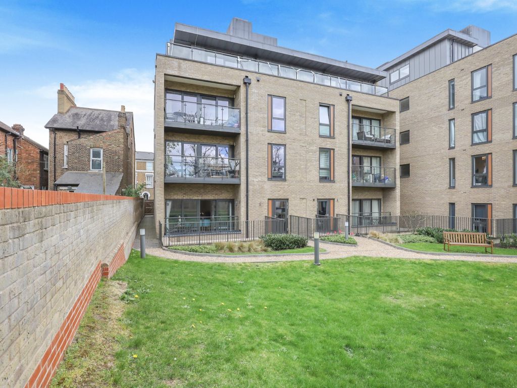 2 bed flat for sale in Hartfield Road, Wimbledon, London SW19 Zoopla