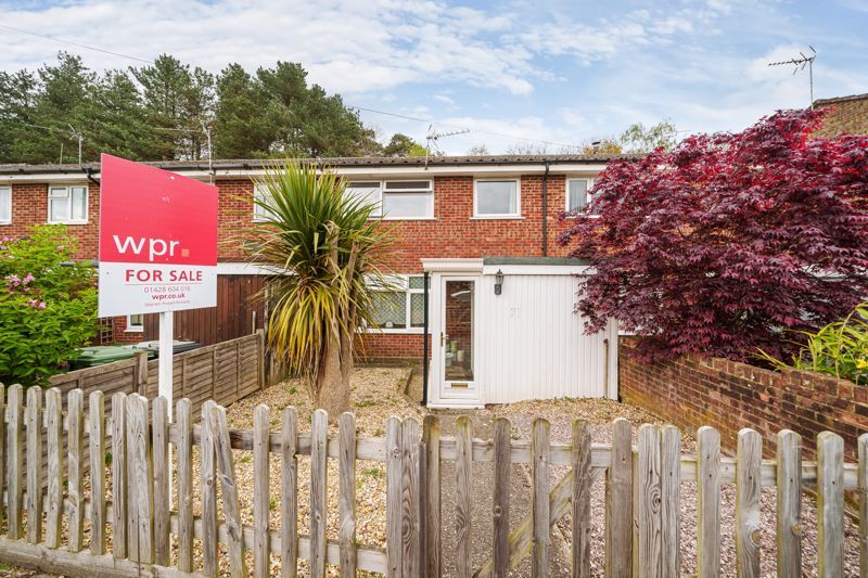 3 bed terraced house for sale in Pine View, Headley Down, Bordon GU35