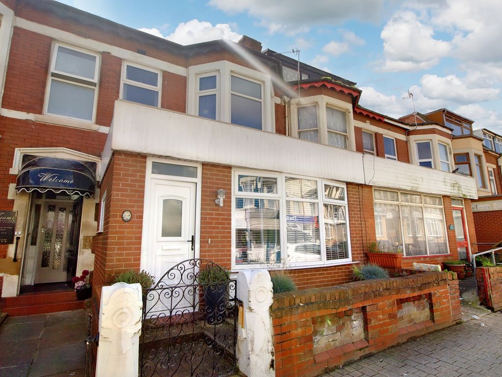 4 bed terraced house for sale in St Chads Road, Blackpool FY1, £120,000