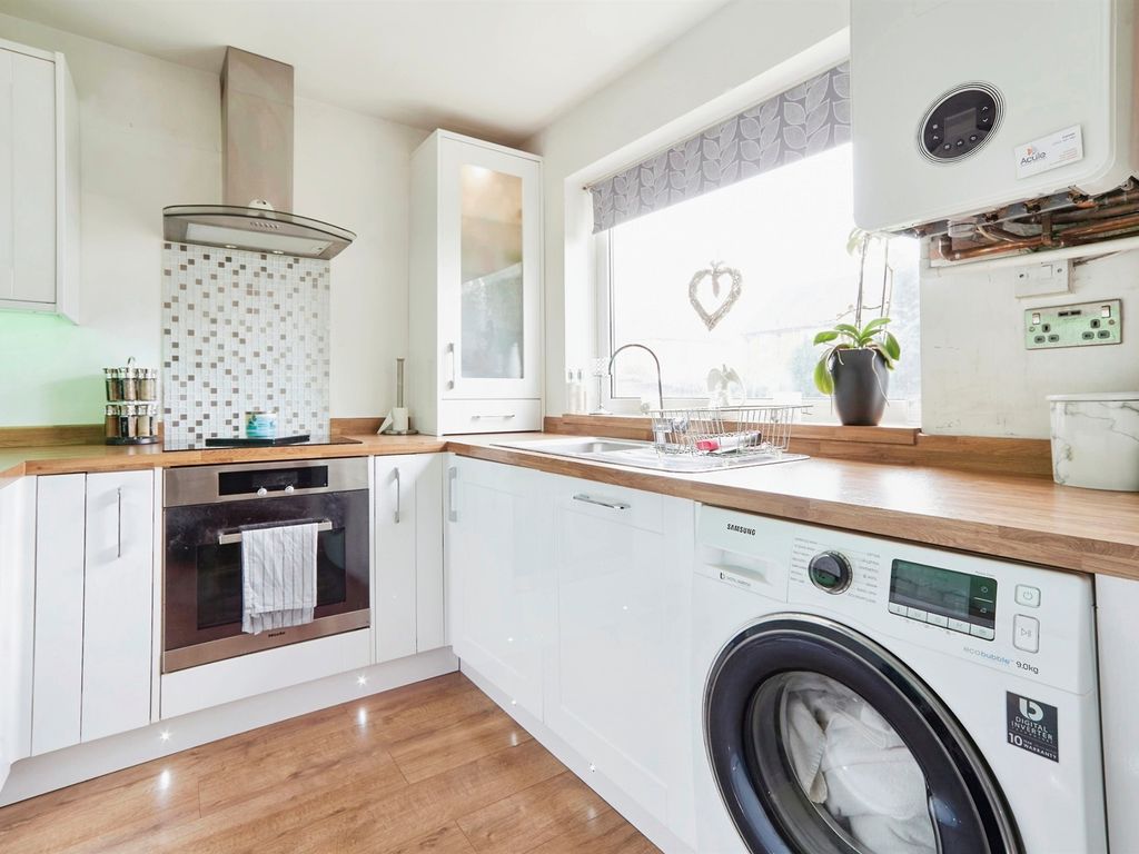 4 bed semidetached house for sale in Owlcotes Gardens, Pudsey LS28, £