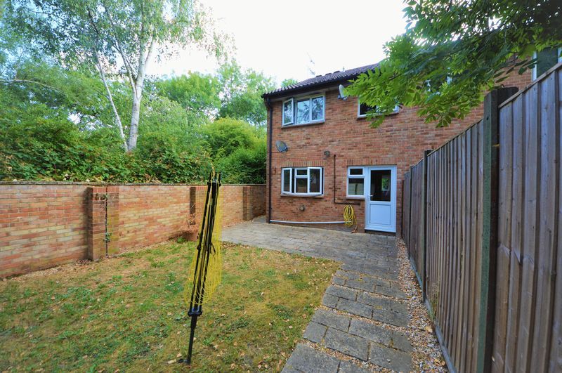 1 bed flat to rent in Nerissa Close, Waterlooville PO7, £950 pcm Zoopla