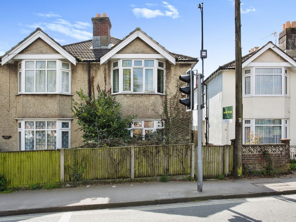 2 Bed Semi Detached House For Sale In Bursledon Road Southampton So19