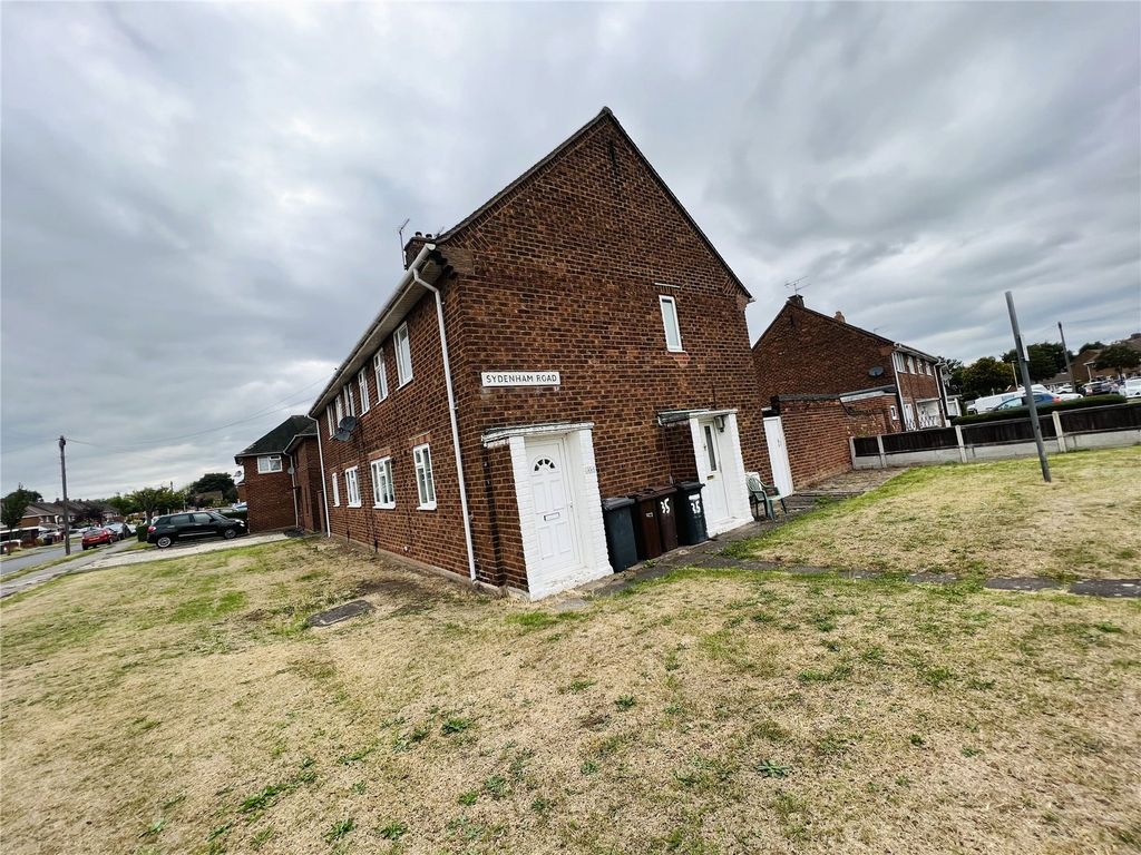 1 bed flat to rent in Essington Way, Wolverhampton, West Midlands WV1