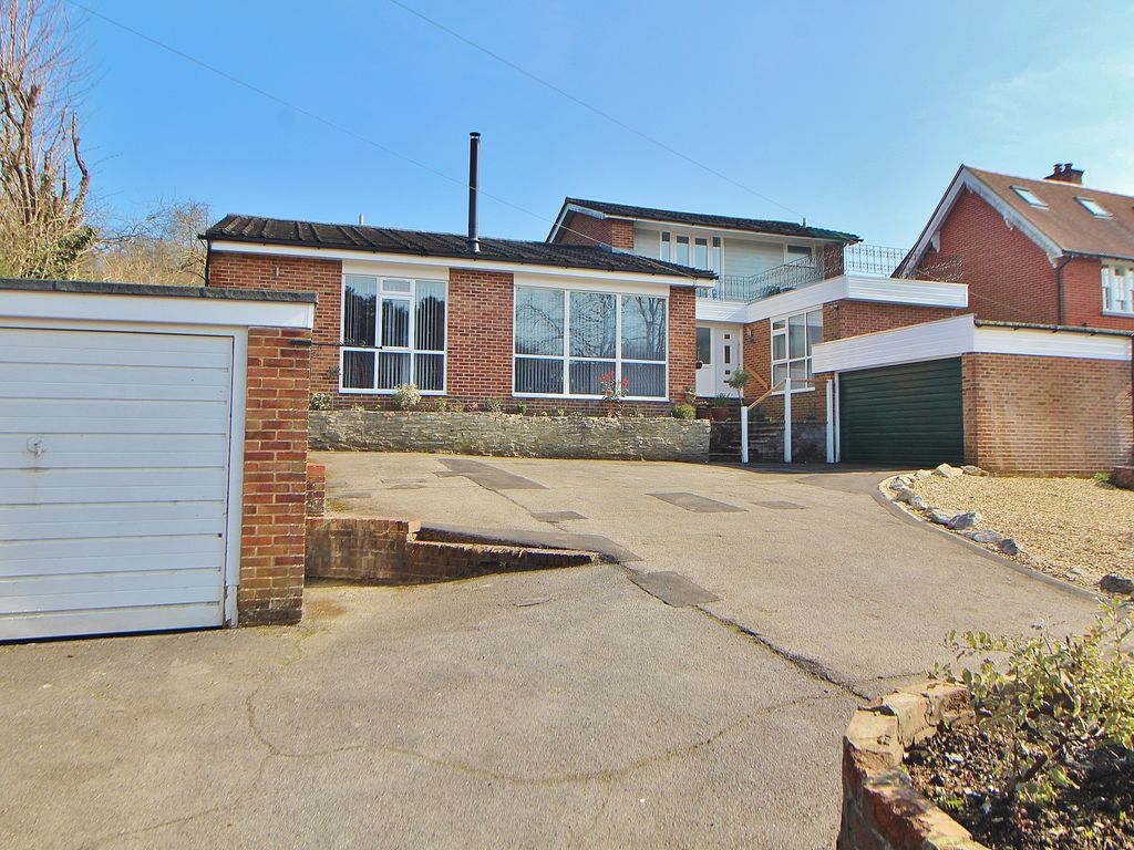 6 bed detached house for sale in London Road, Horndean, Waterlooville