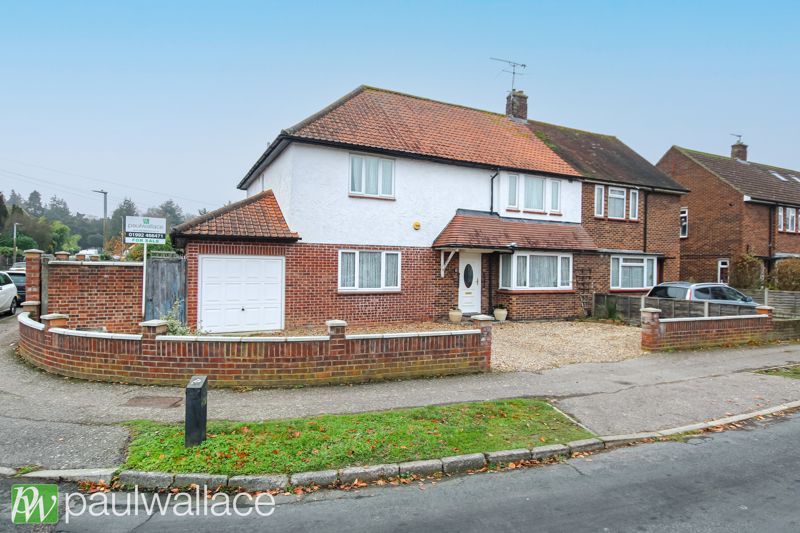 4 bed semidetached house for sale in Ditchfield Road, Hoddesdon EN11, £525,000 Zoopla