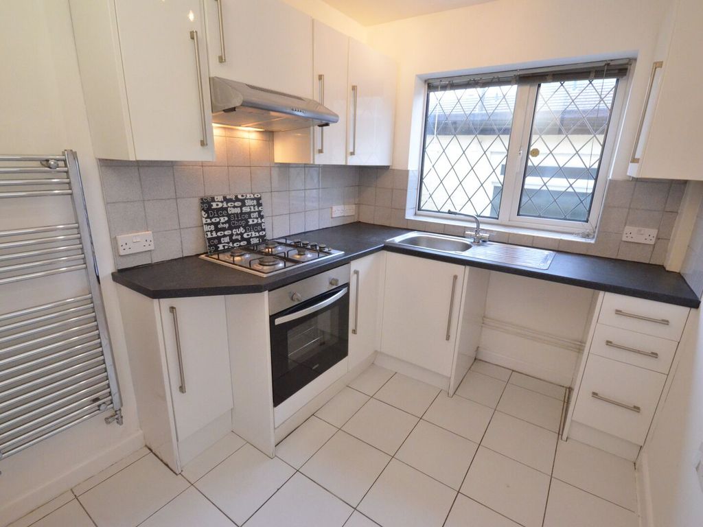 2 bed terraced house to rent in Avenue Parade, Accrington, Lancashire