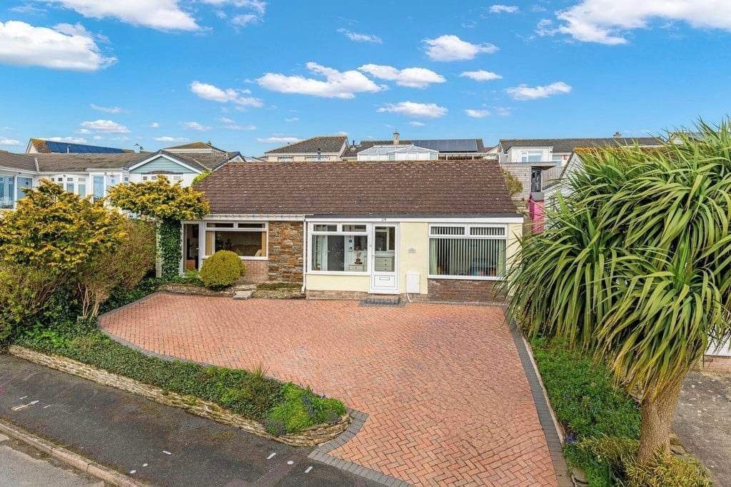3 bed detached bungalow for sale in Lower Warren Road, Kingsbridge TQ7