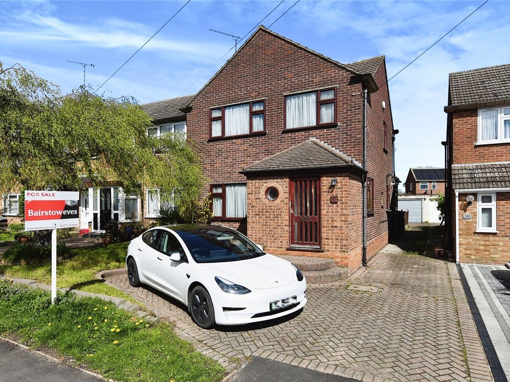 3 bed end terrace house for sale in Woodland Avenue, Hutton, Brentwood