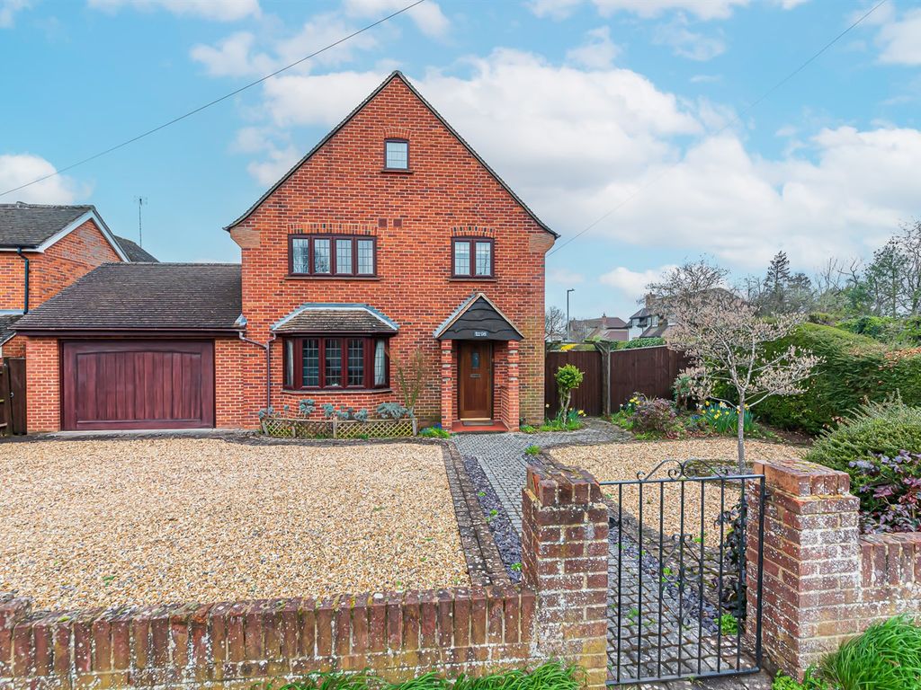 3 bed detached house to rent in Oxford Road, Wokingham RG41 Zoopla