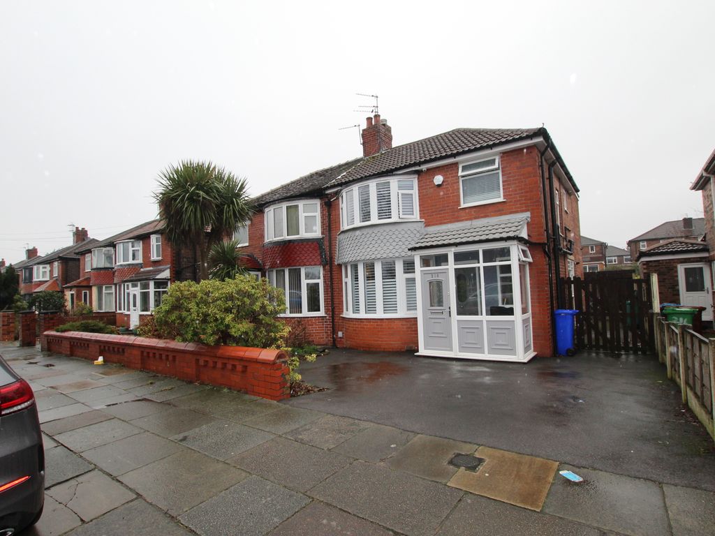 3 bed semidetached house to rent in Moston Lane East, New Moston