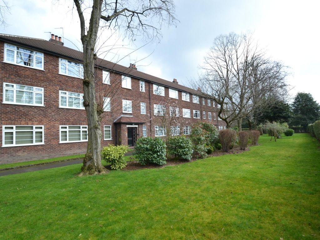 2 bed flat to rent in Northenden Road, Sale M33, £1,100 pcm Zoopla