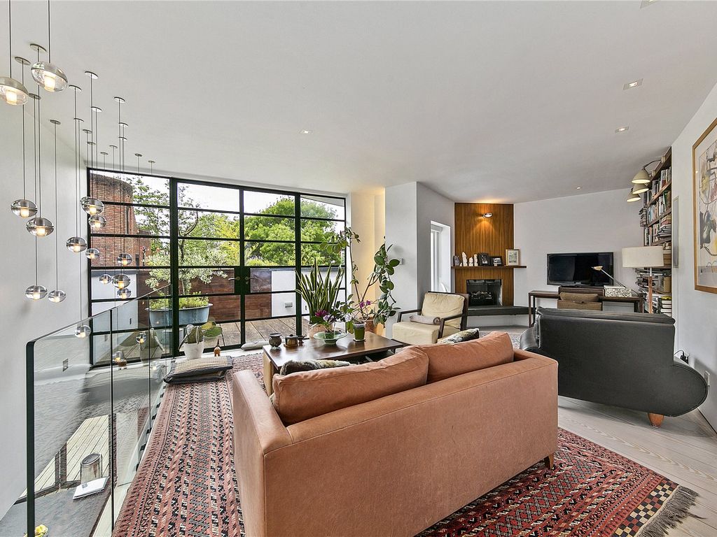 4 bed detached house for sale in Richmond Hill, Richmond TW10, £