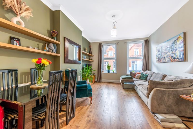 2 bed flat for sale in Sidcup High Street, Sidcup DA14, £270,000 Zoopla