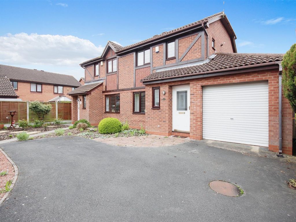 3 bed semidetached house for sale in Wickham Close, Keresley, Coventry