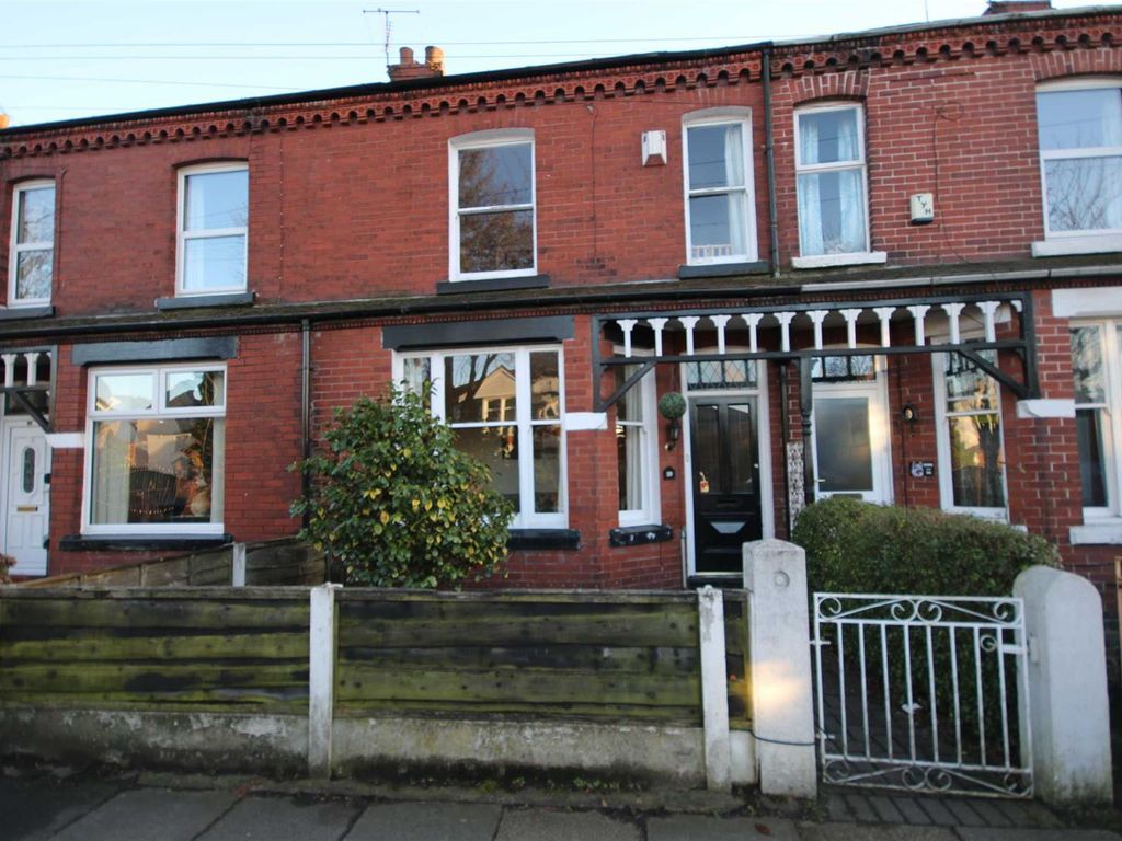 3 bed terraced house to rent in Davyhulme Road, Manchester M41, £1,300