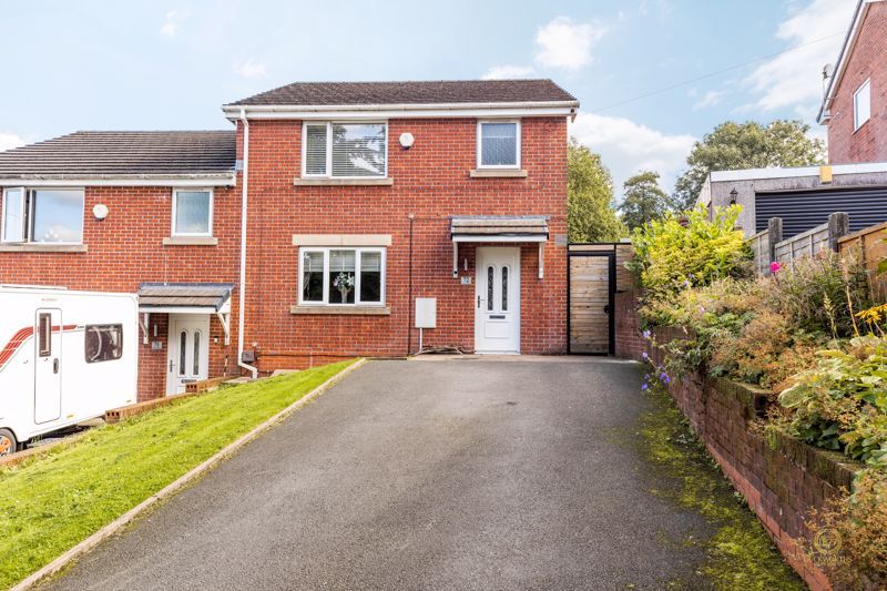 3 bed town house for sale in Spring Vale Garden Village, Darwen BB3