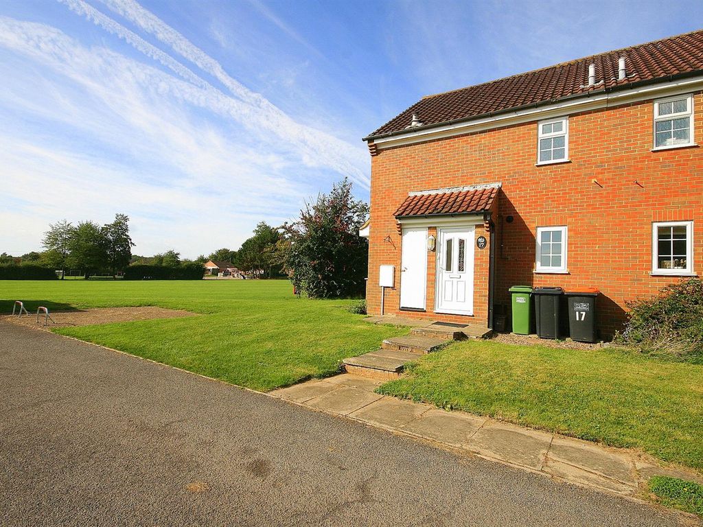 1 bed detached house for sale in Lochy Drive, Linslade, Bedfordshire