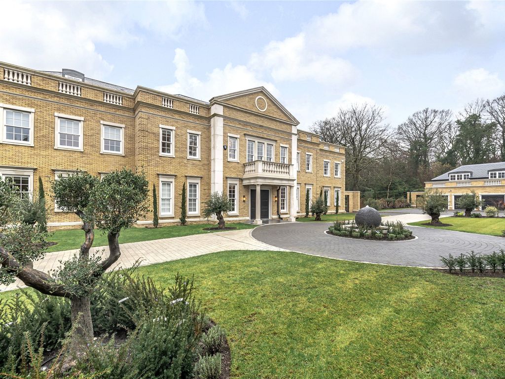 New home, 6 bed detached house for sale in Holwood Park Avenue, Keston