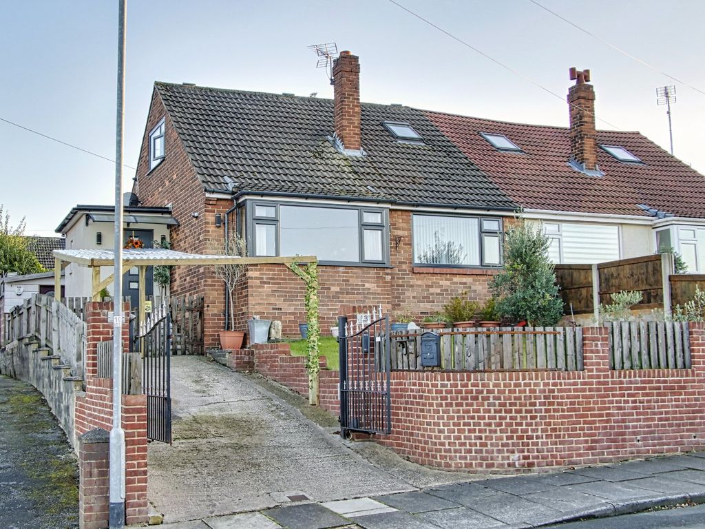 3 bed semidetached house for sale in Springbank Avenue, Farsley