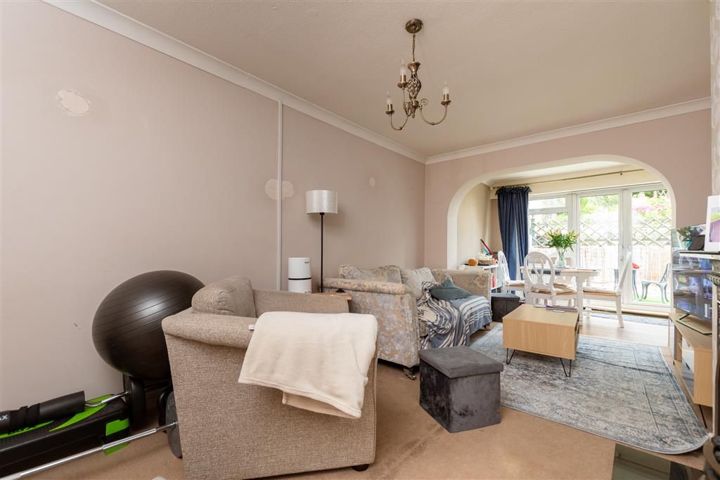 3 bed semidetached bungalow for sale in Biddenden Way, Istead Rise