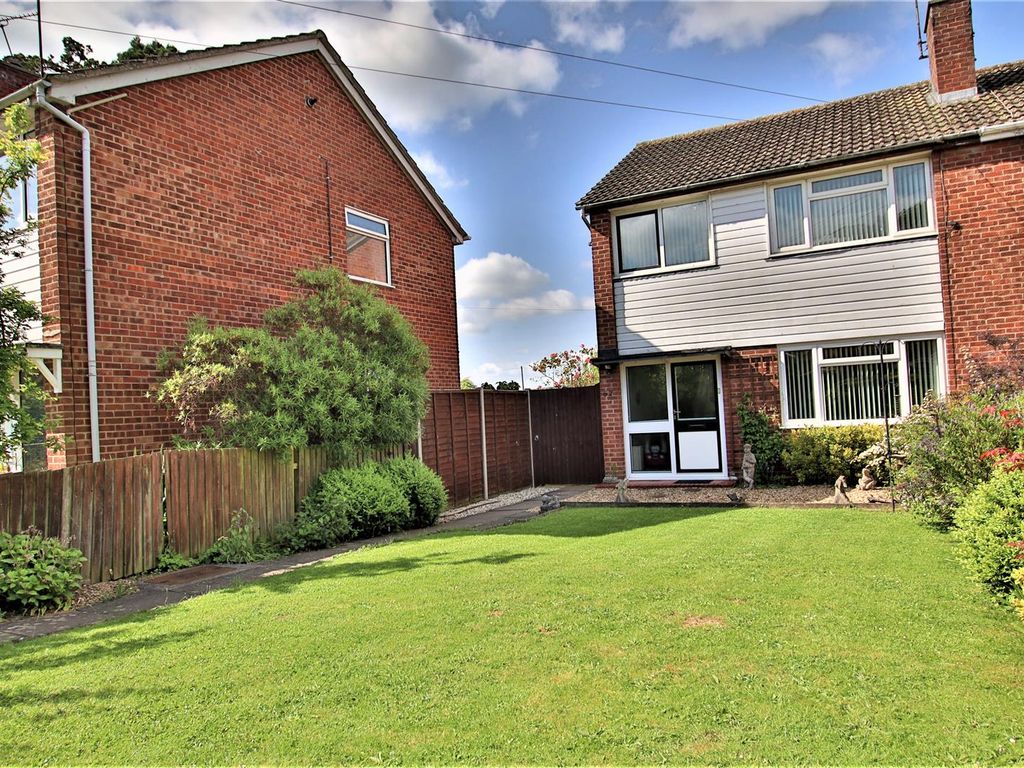 3 bed property for sale in Churchill Grove, Tewkesbury GL20 Zoopla