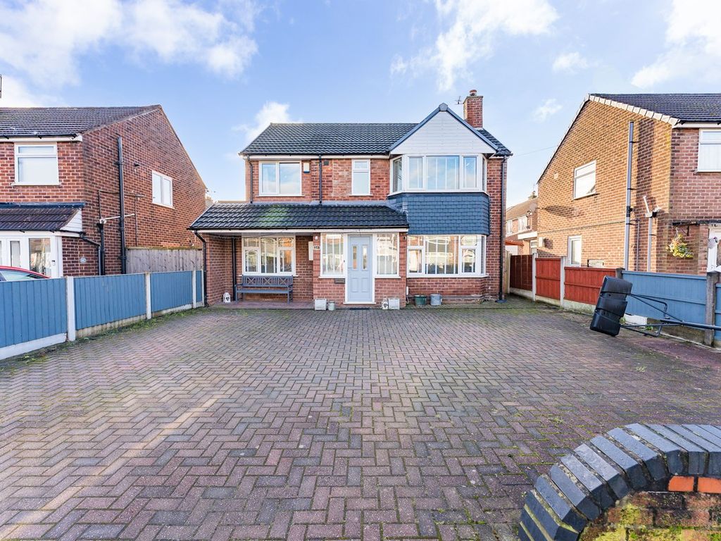 4 bed detached house for sale in Pelham Road, Thelwall, Warrington WA4