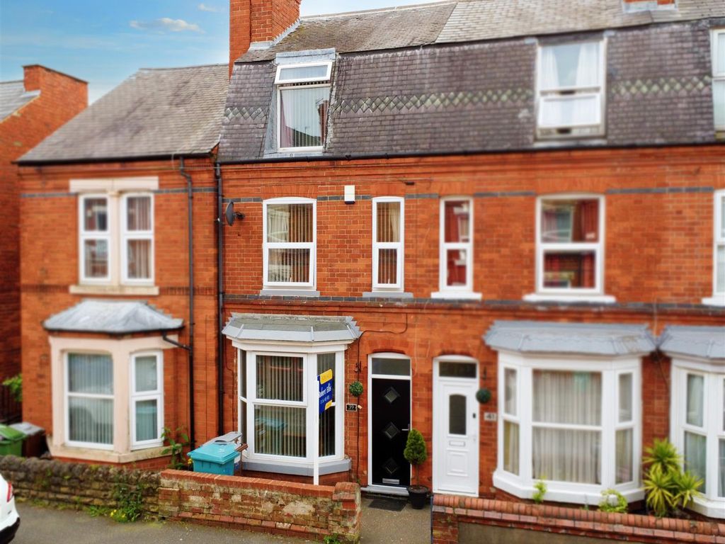 3 bed terraced house for sale in Exeter Road, Forest Fields, Nottingham
