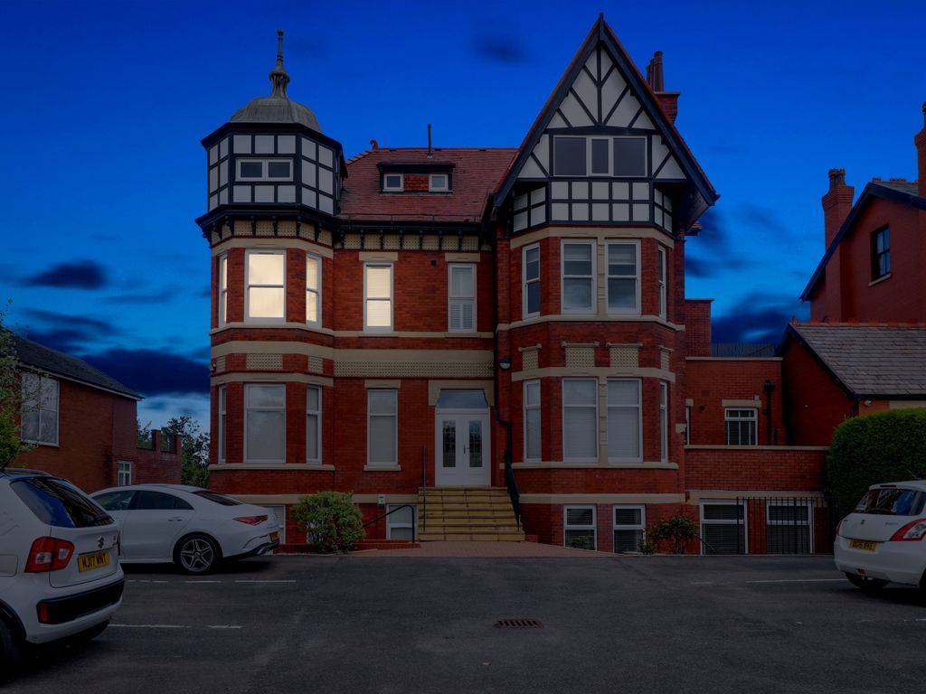 2 bed flat for sale in Westbourne Road, Birkdale, Southport PR8, £195,000 Zoopla