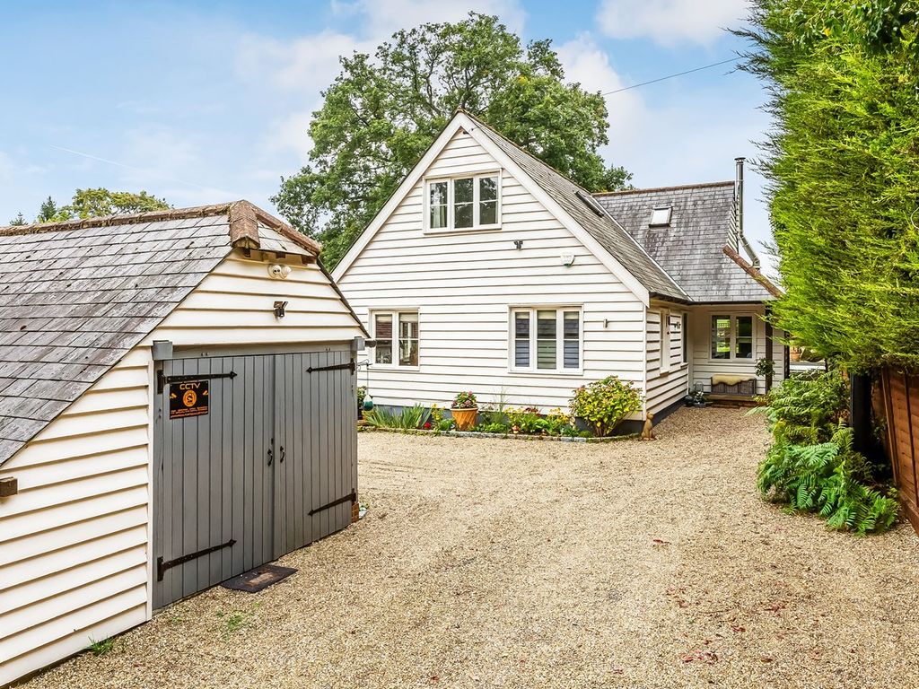 4 bed detached house for sale in Rushmore Hill, Knockholt, Sevenoaks