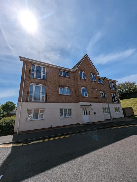 2 bed flat to rent in Thunderbolt Way, Tipton DY4, £750 pcm Zoopla