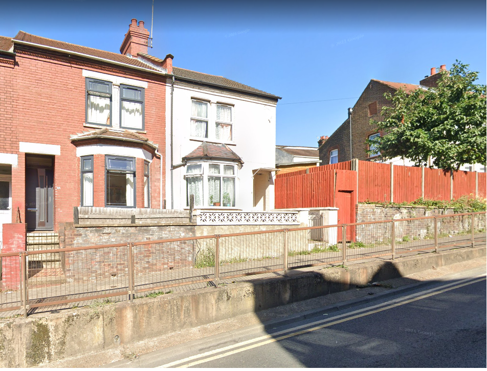 Waldeck Road, Luton LU1  