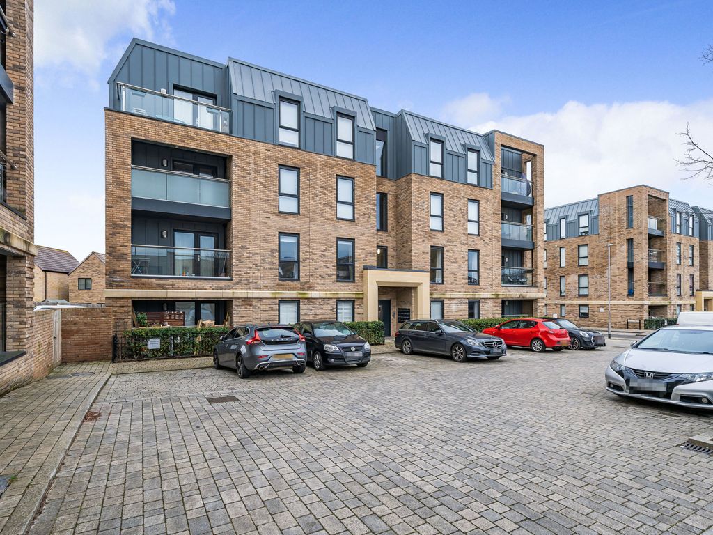 2 bed flat for sale in Mulberry Way, Bath, Somerset BA2, £325,000 Zoopla