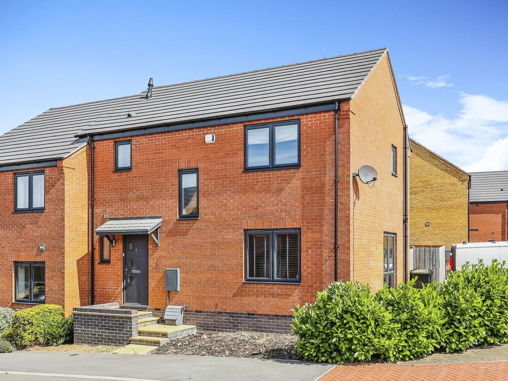 3 bed semidetached house for sale in Davenport Drive, Nottingham NG16