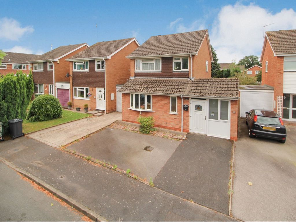 3 bed linkdetached house for sale in Wrekin Walk, Areley Common