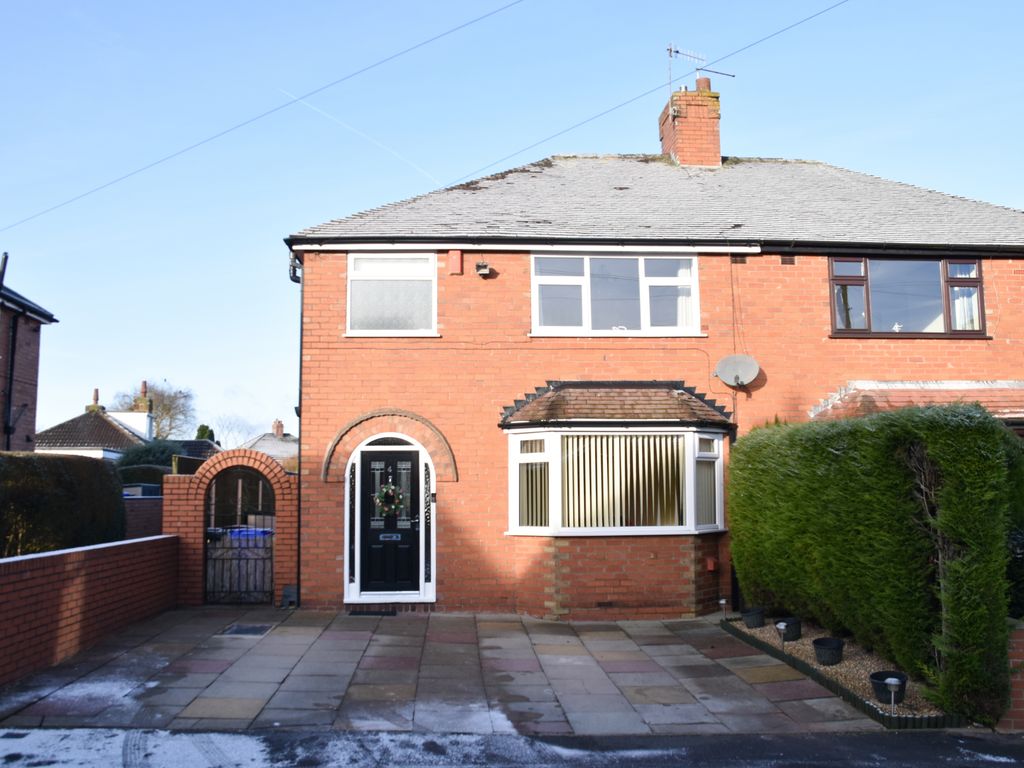 3 bed semidetached house for sale in Elmsmere Avenue, Blurton, Stoke