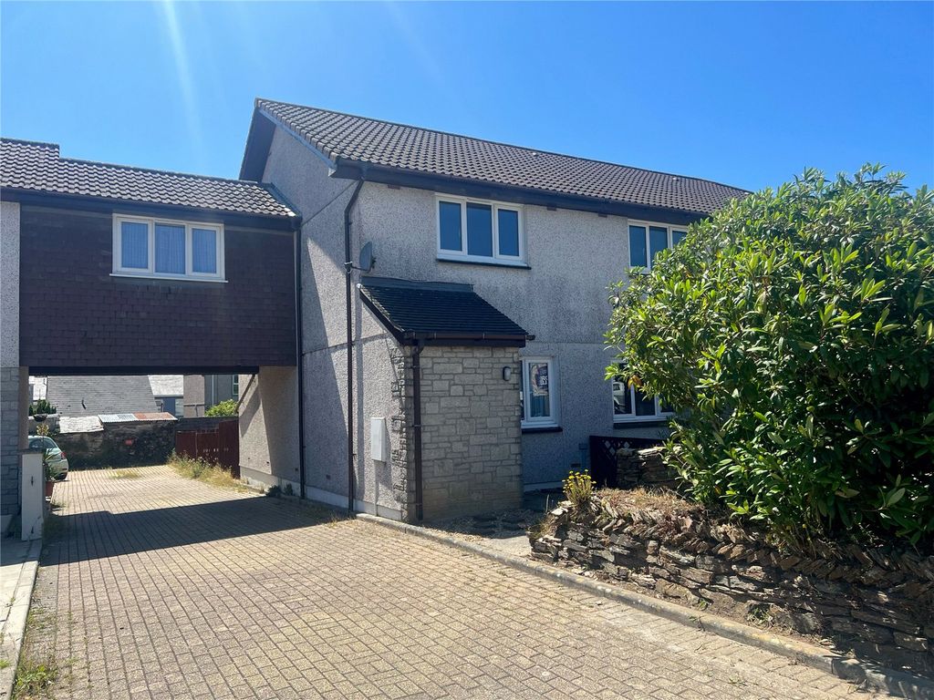 3 bed end terrace house for sale in Barton Road, Central Treviscoe, St