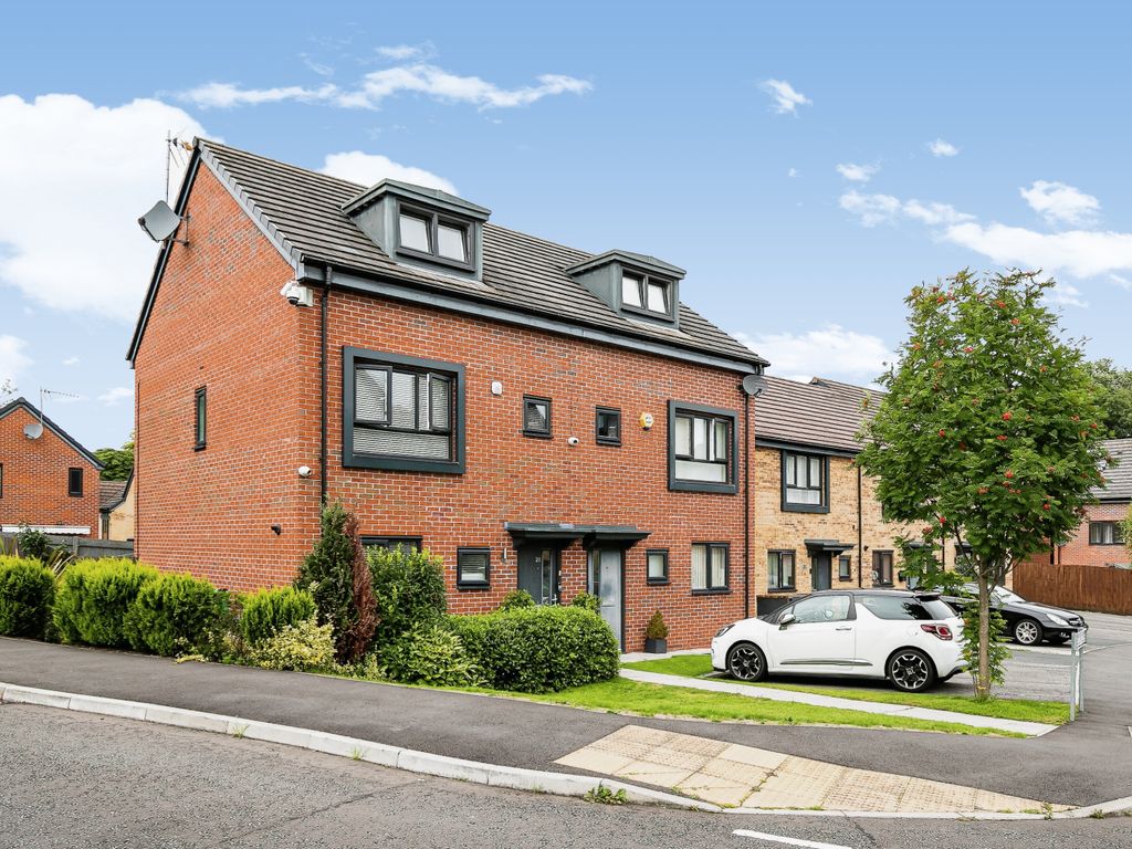 3 bed semidetached house for sale in Medlock Close, Castlefields