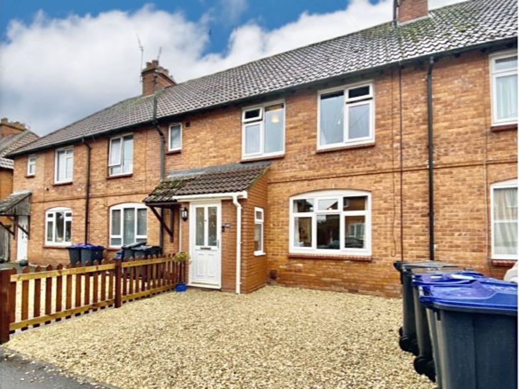 3 bed terraced house for sale in Longcroft Avenue, Devizes SN10 Zoopla