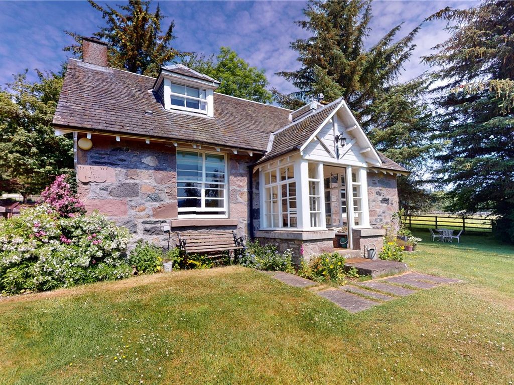 3 bed detached house for sale in Loch Cottage, Lawers Estate, Comrie